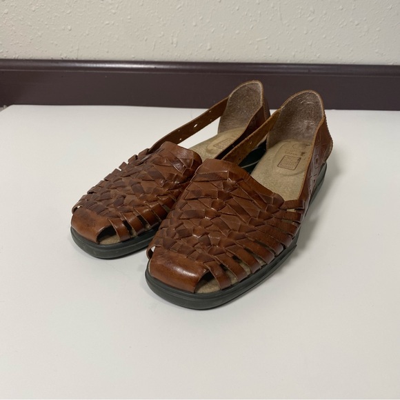 Faded Glory Brown Women Sandals - Picture 12 of 15
